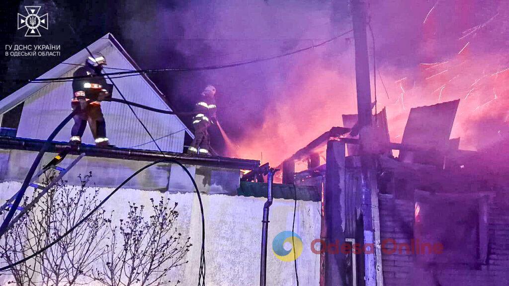 В Затоці під час пожежі в будинку загинув чоловік (фото)