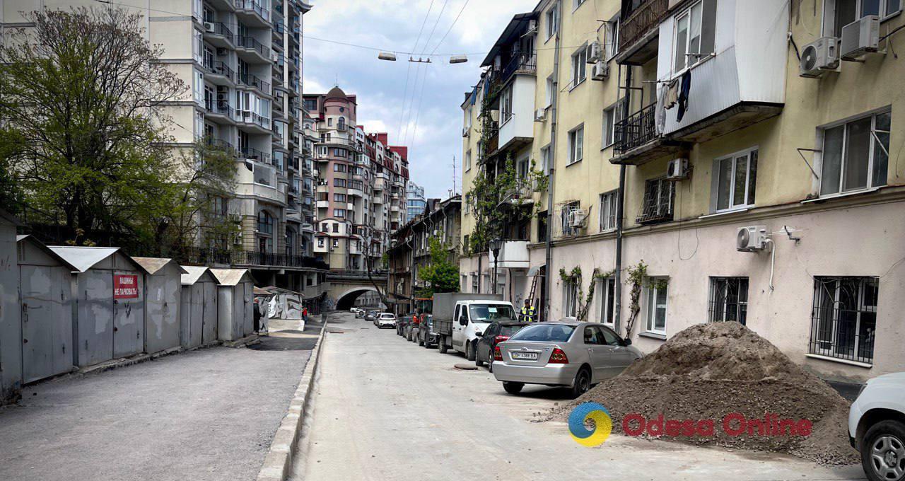 В Одесі закриття руху на ділянці Деволанівського узвозу продовжено до 31 травня