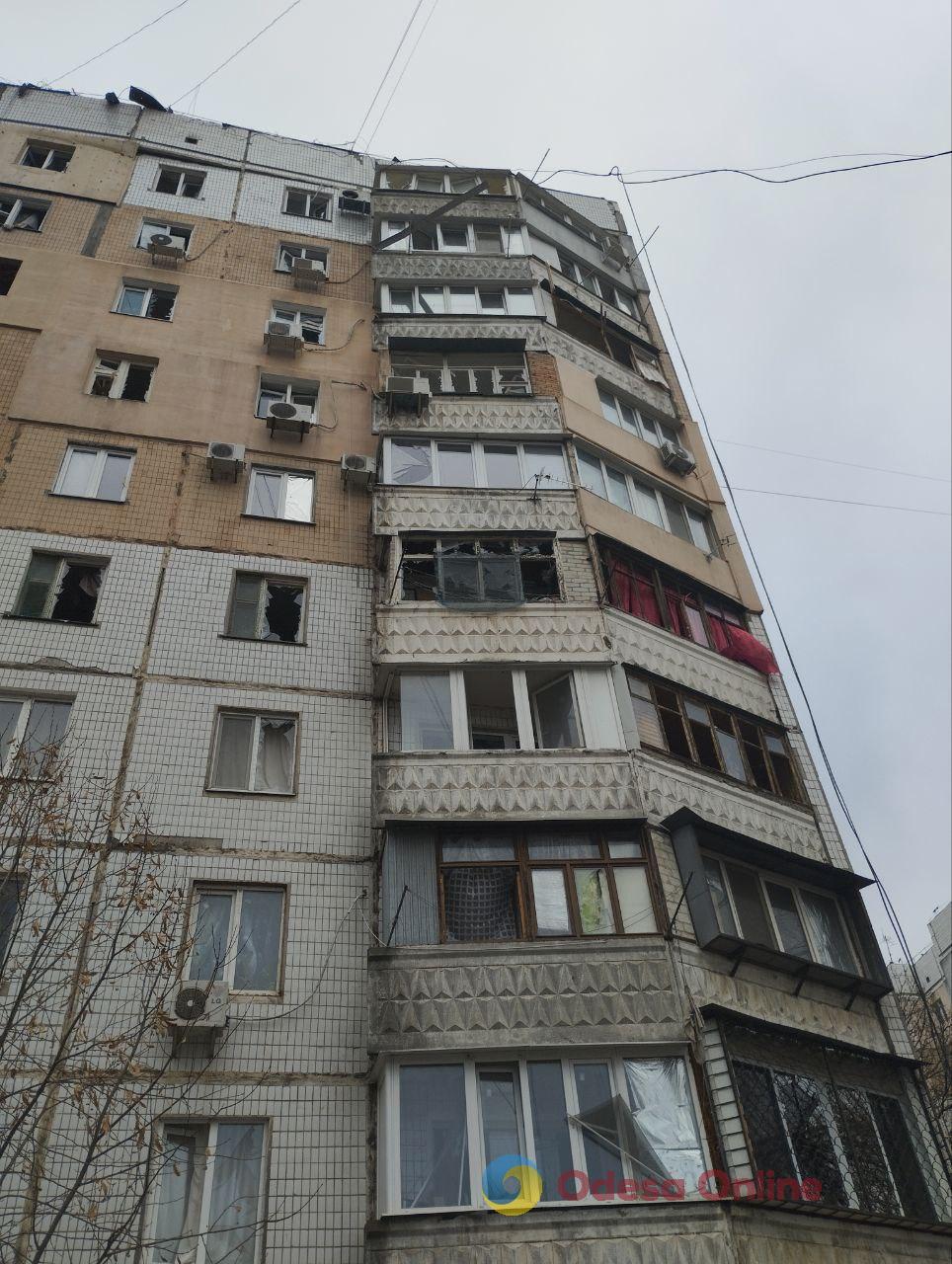«Ребенок кричал, что хочет жить», — жительница пострадавшей многоэтажки рассказала об атаке «шахедами» по Одессе