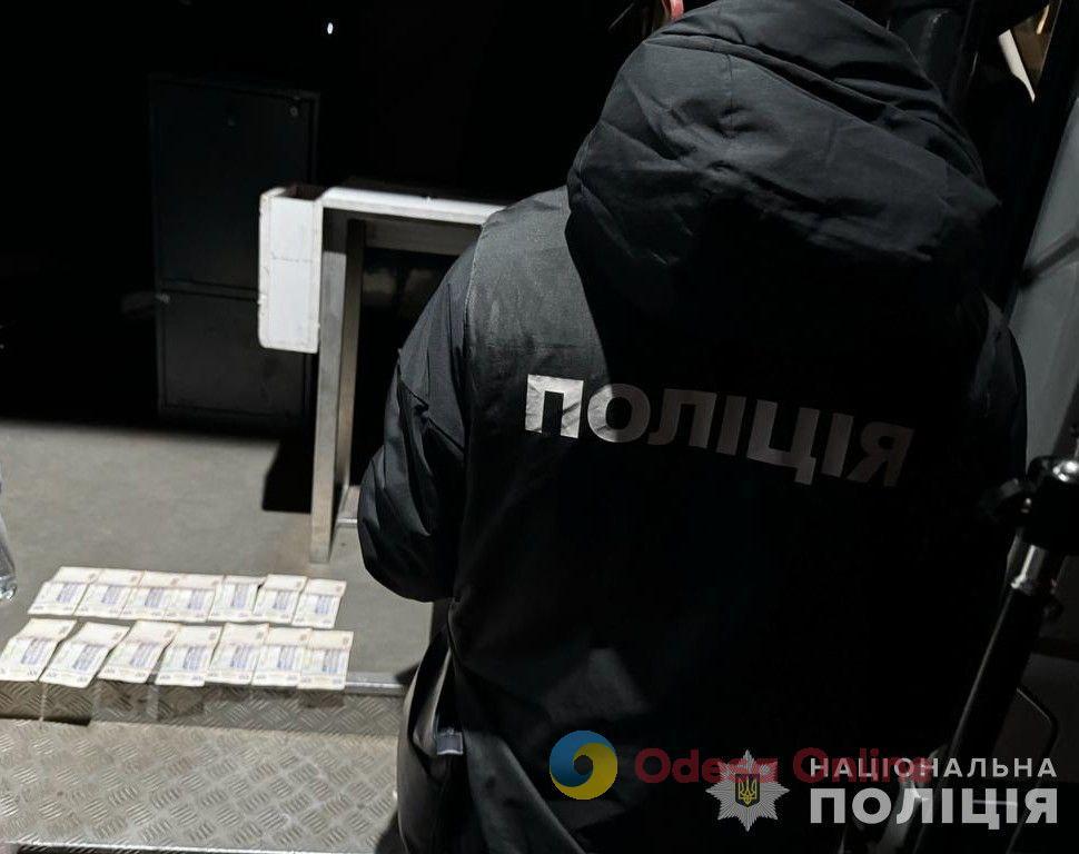 Одесская область: сотрудник Укртрансбезопасности «зарабатывал» миллионы на поборах с зернотрейдеров