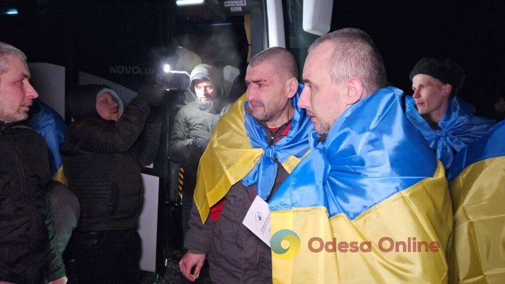 Из российского плена освобождены 230 украинцев и украинок (фото, видео)