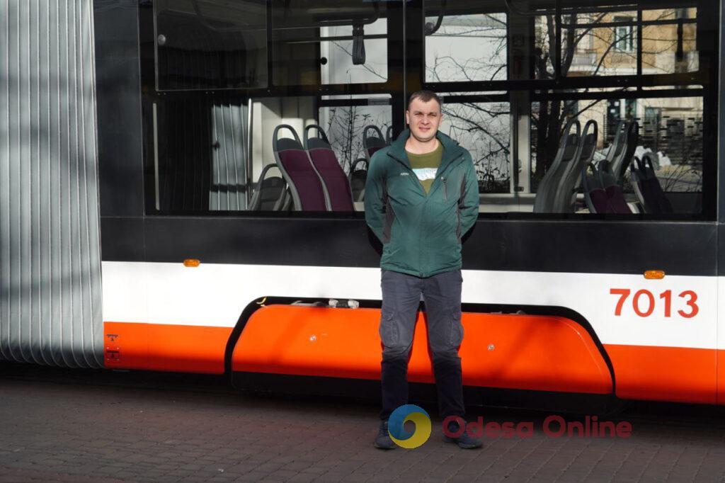 В Одессе вышел на маршрут новый трехсекционный трамвай «Татра Юг» (фоторепортаж)