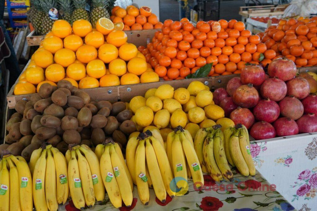 Брынза, сало и манго: субботние цены на одесском Привозе