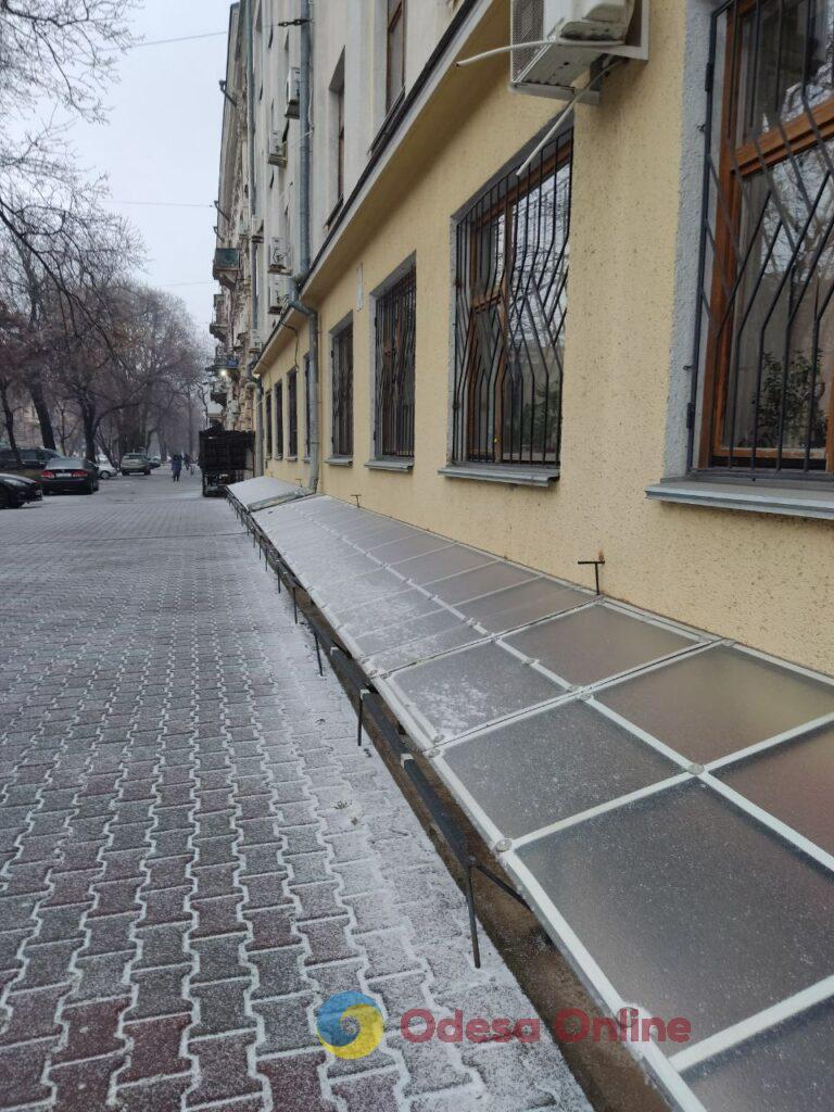 В Одесі дощ переходить у снігопад (фотофакт)