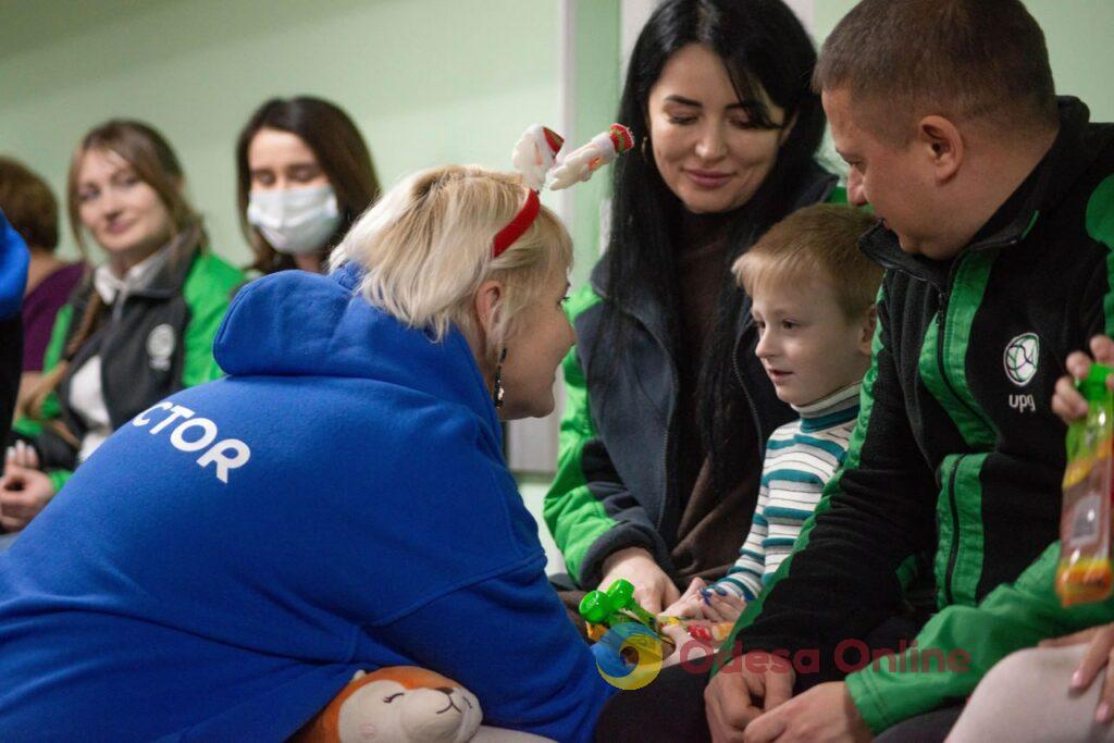 Более 17 000 оказанных медицинских услуг: АЗК UPG и FRIDA Ukraine продолжают помогать гражданским
