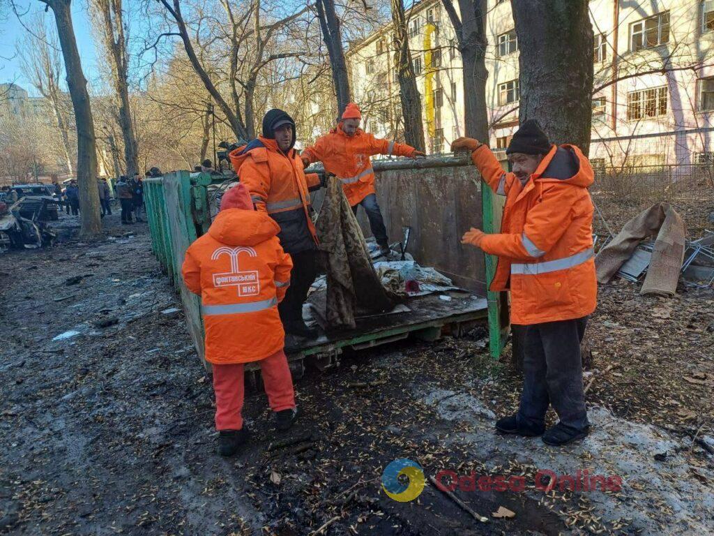 Нічна атака по Одесі: пошкоджено 10 будинків (фото)