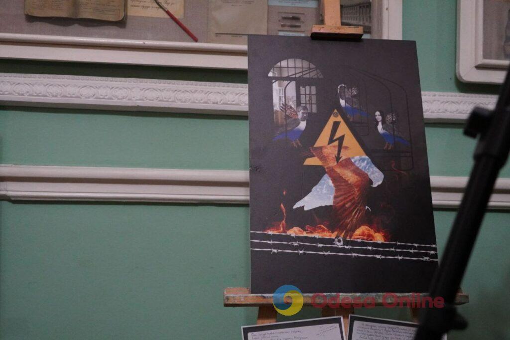 «Пожалуйста, освободите птичек»: в Одессе открылся арт-проект в поддержку пленных гражданских (фоторепортаж)