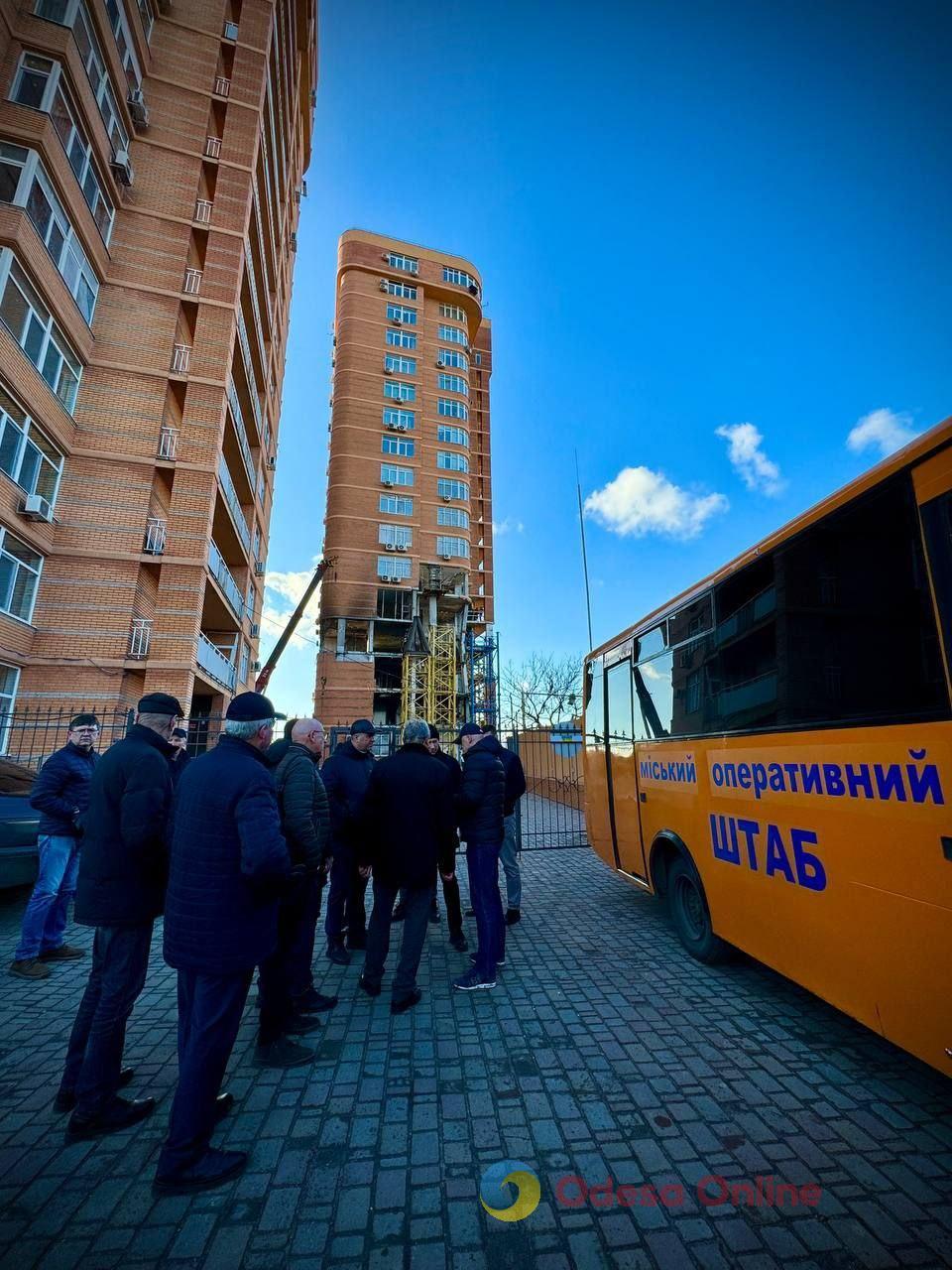 Одесса: на восстановление поврежденной ракетой многоэтажки на Средней требуется около 10 месяцев