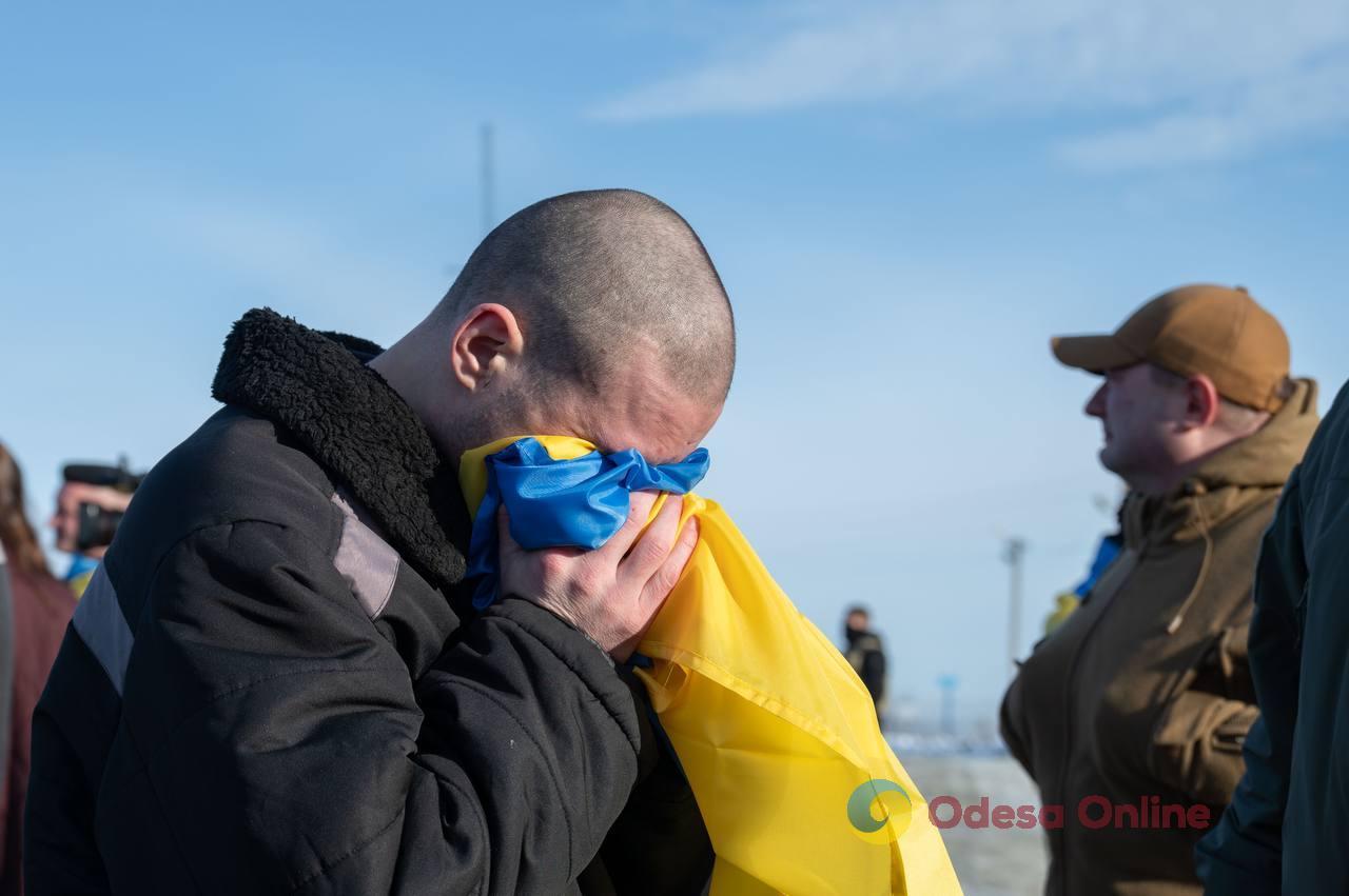 Из российского плена вернулись 207 украинцев