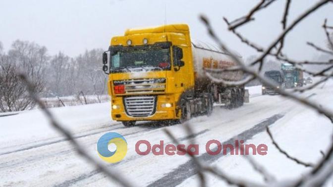 На трассе Одесса – Мелитополь – Новоазовск возобновляют движение грузовиков и автобусов