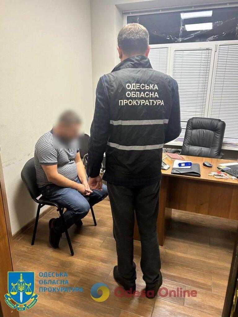 На Одещині судитимуть підприємця, який переправляв чоловіків за кордон під виглядом водіїв рейсових автобусів