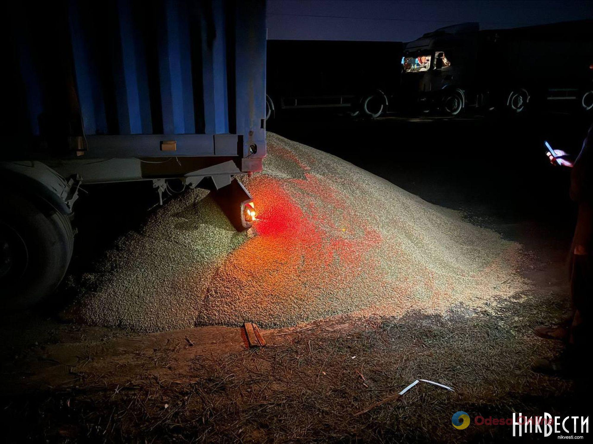 На Одещині невідомі розсипали зерно миколаївських постачальників, яке прямувало на експорт – ЗМІ