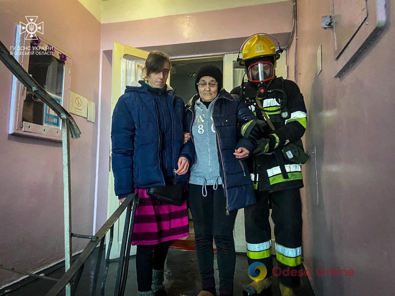 В Одесской области во время пожара в общежитии спасли ребенка