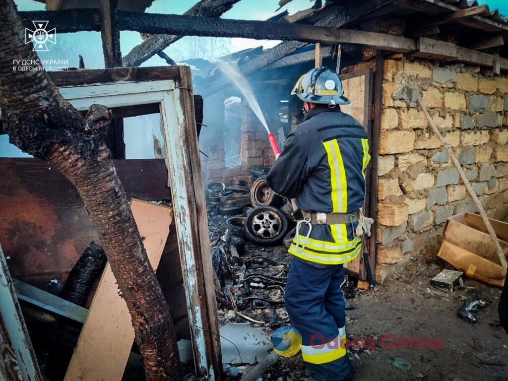 На Одещині гасили пожежу: жінка у лікарні