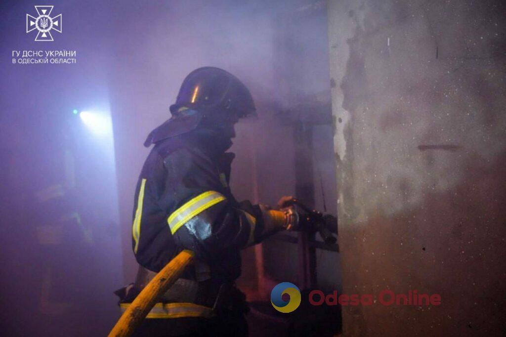 В Одессе произошел смертельный пожар в жилом доме (фото)