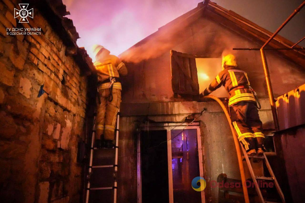 В Одессе произошел смертельный пожар в жилом доме (фото)