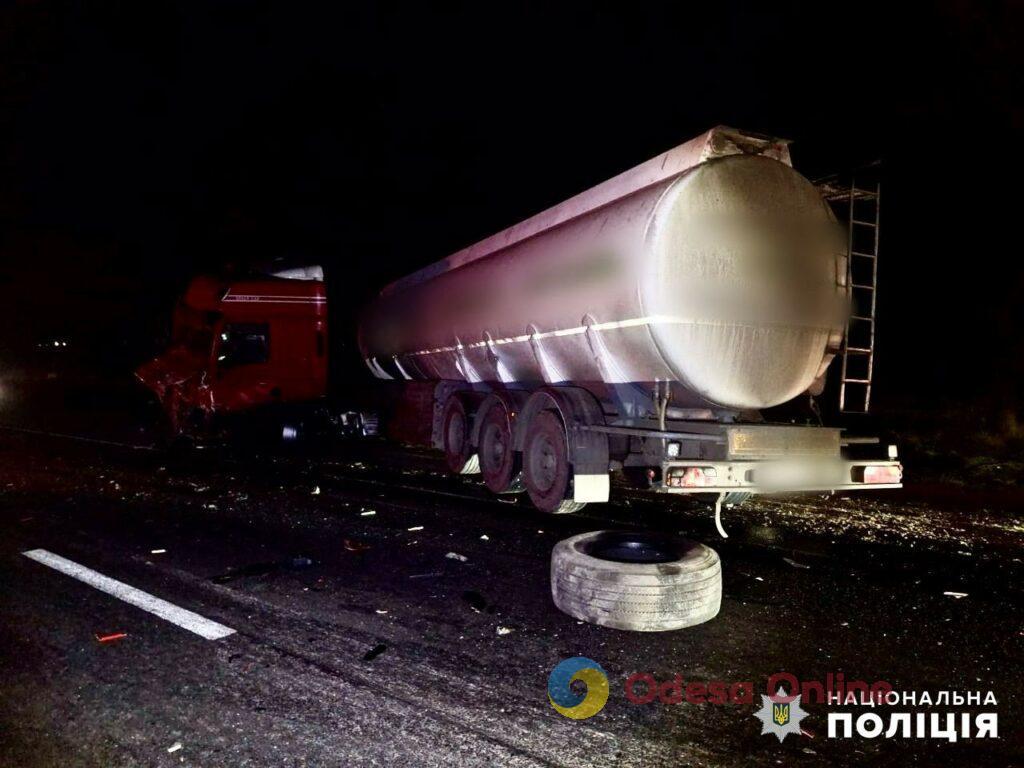 Из-за смертельного ДТП на трассе Одесса-Рени затруднено движение транспорта (фото)