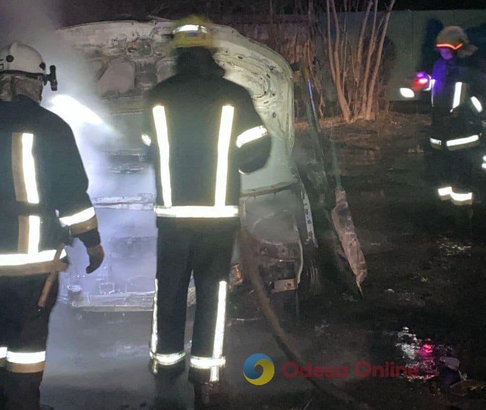 У Одеському районі вибухнув автомобіль (оновлюється)
