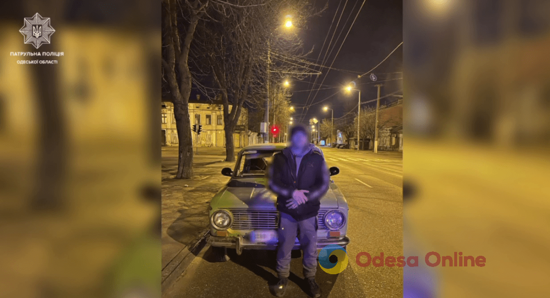 В Одессе с погоней задержали пьяного мужчину, угнавшего авто (видео)