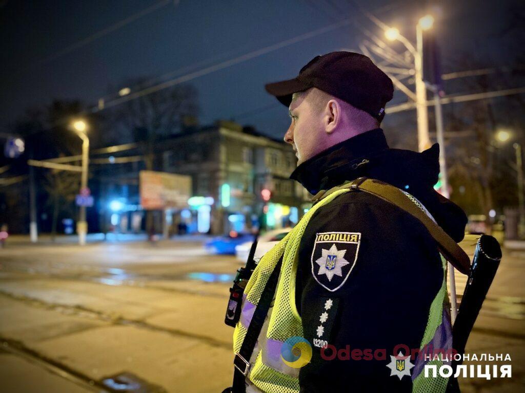 «Нічне місто»: правоохоронці провели профілактичний рейд у Приморському районі Одеси (фото, відео)