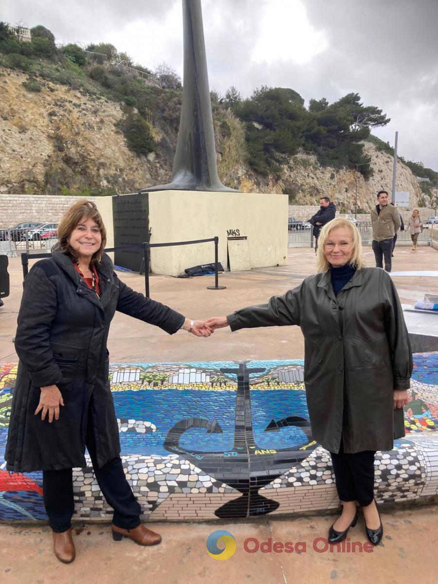 На честь 50-річчя побратимства з Одесою узбережжя Марселя прикрасили мозаїкою 