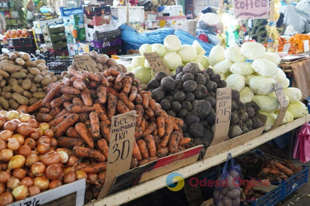 Гарбуз, гриби та сало: суботні ціни на одеському Привозі