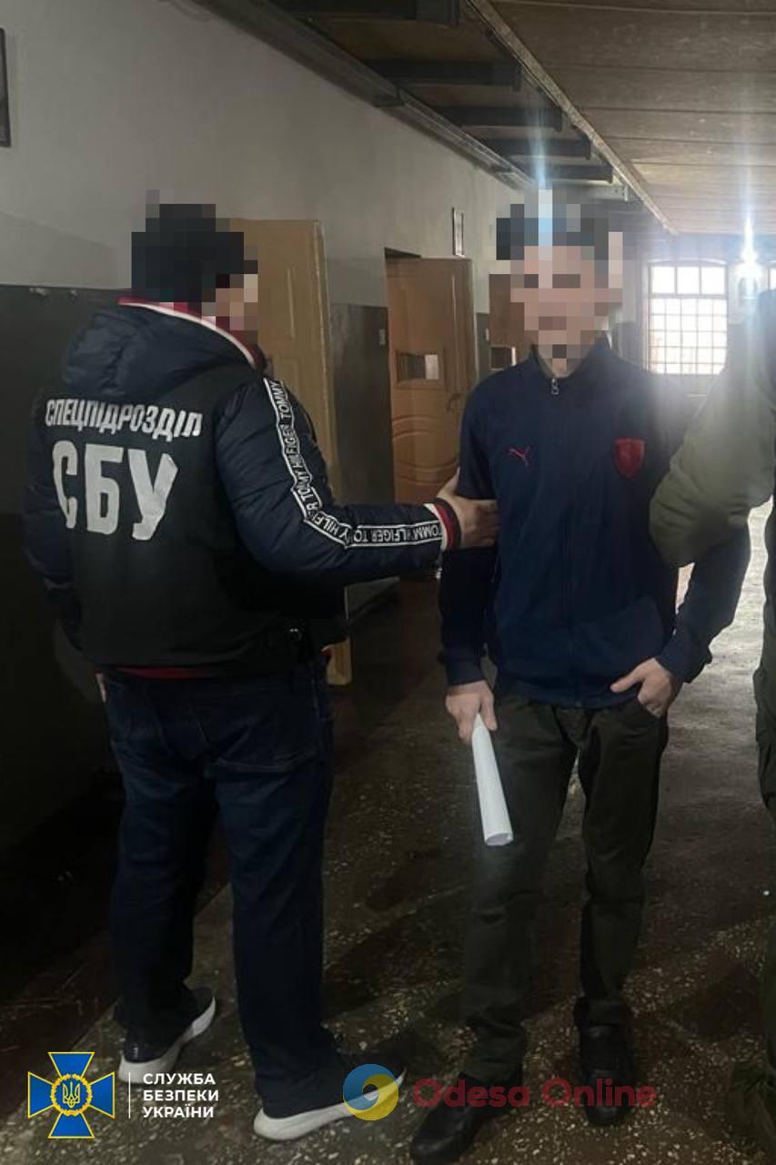 Продавали наркотики в колонії: в Одесі СБУ нейтралізували злочинну групу, яку координував «злодій в законі»