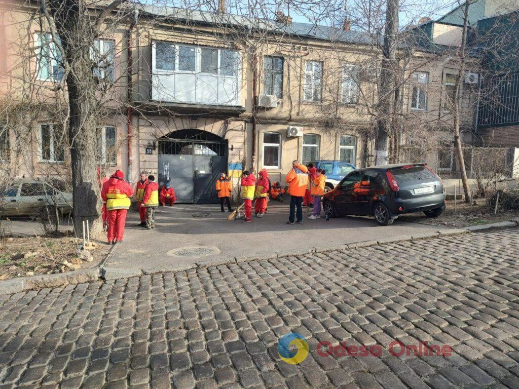 Одесса: на месте вечернего «прилета» развернули оперативный штаб