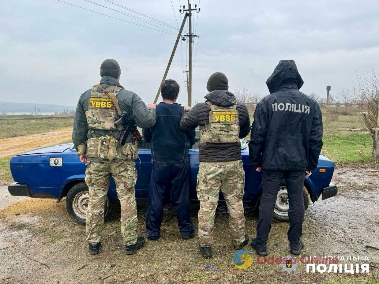 Мешканця Одещини затримали за організацію незаконного переправлення чоловіка через держкордон