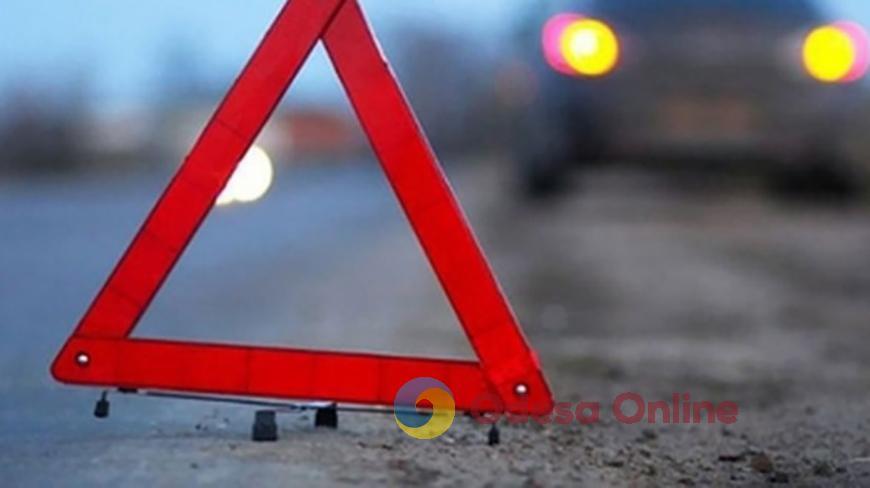 ДТП на Одещині: постраждалу дівчину довелося діставати за допомогою гідравлічного інструменту