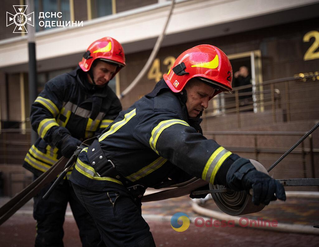 В Одесі сталася пожежа у 25-поверховому будинку (фото)