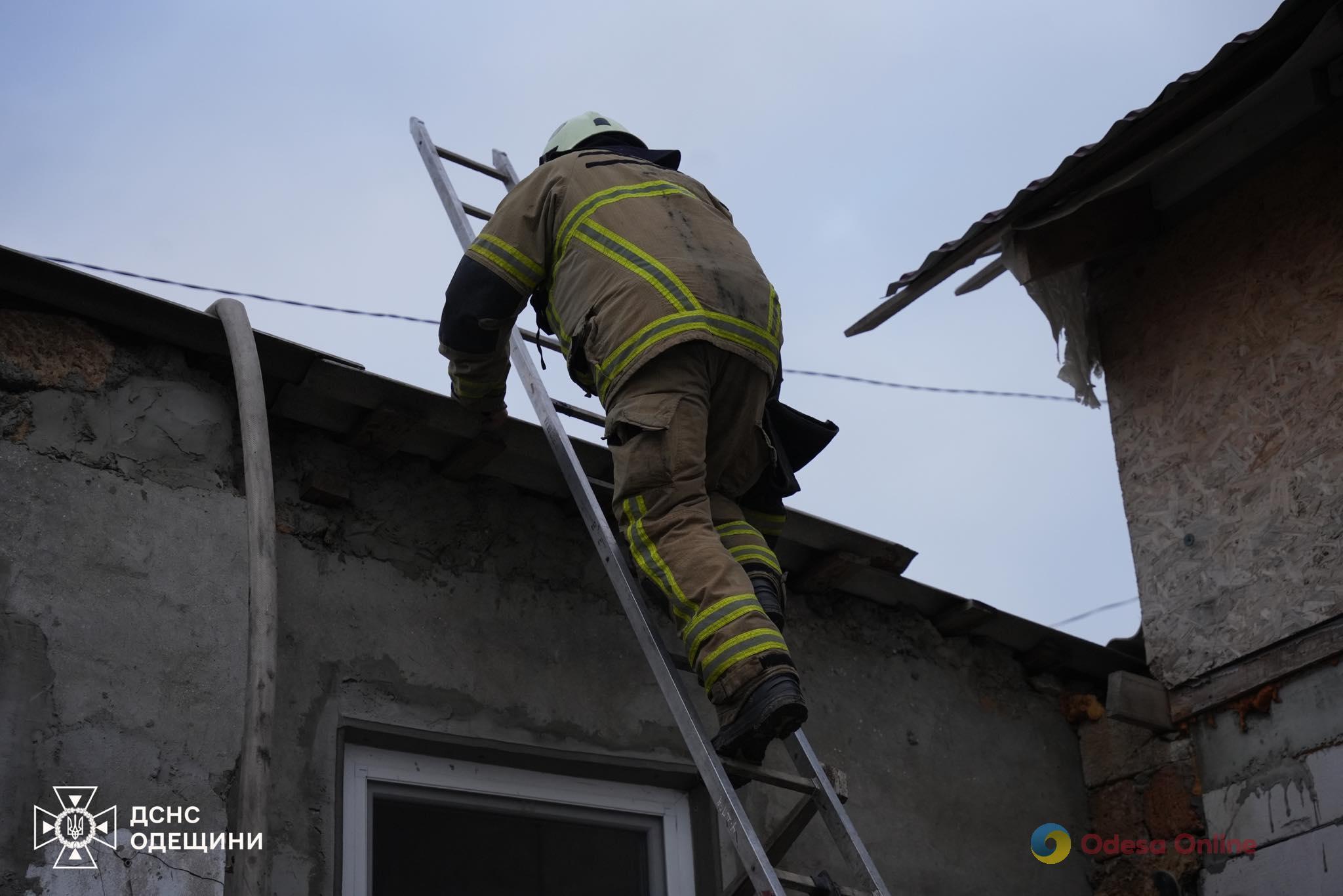 В Пересыпском районе Одессы горел дом (фото)