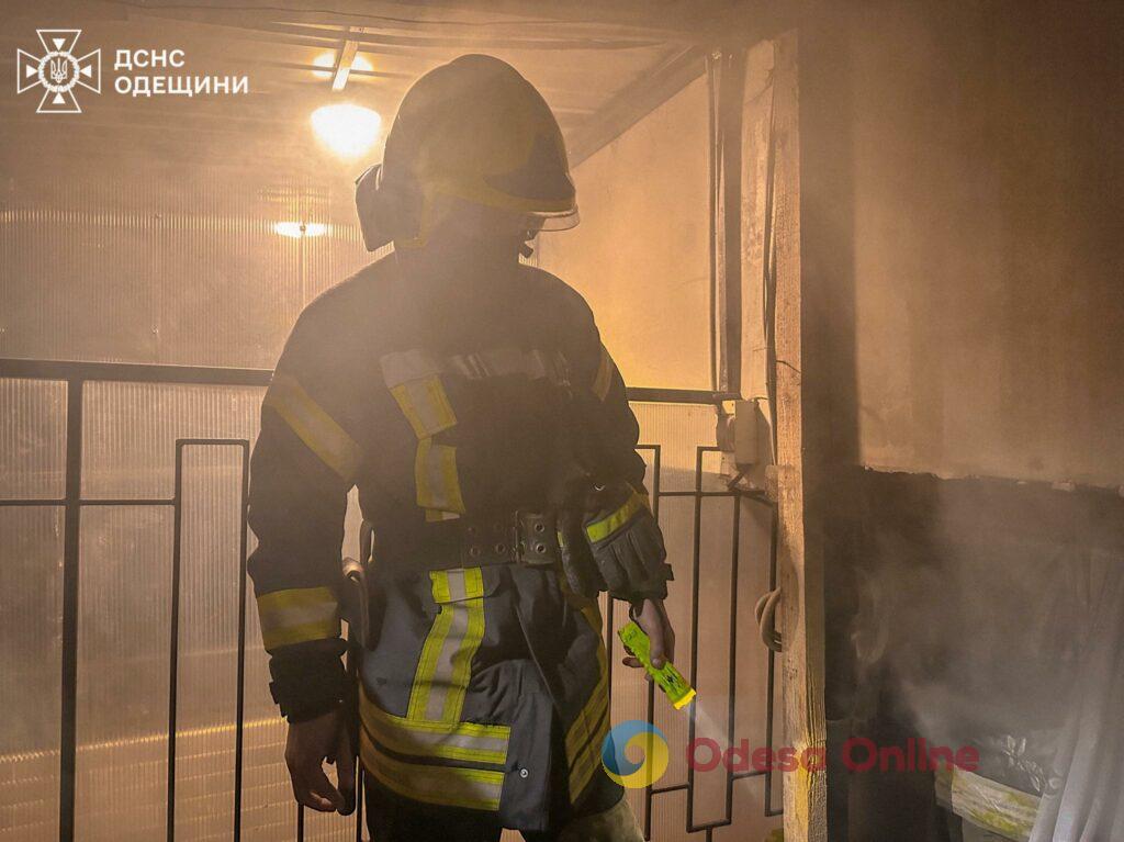 Одеса: на Розкидайлівській сталася пожежа у напівпідвальному приміщенні квартири