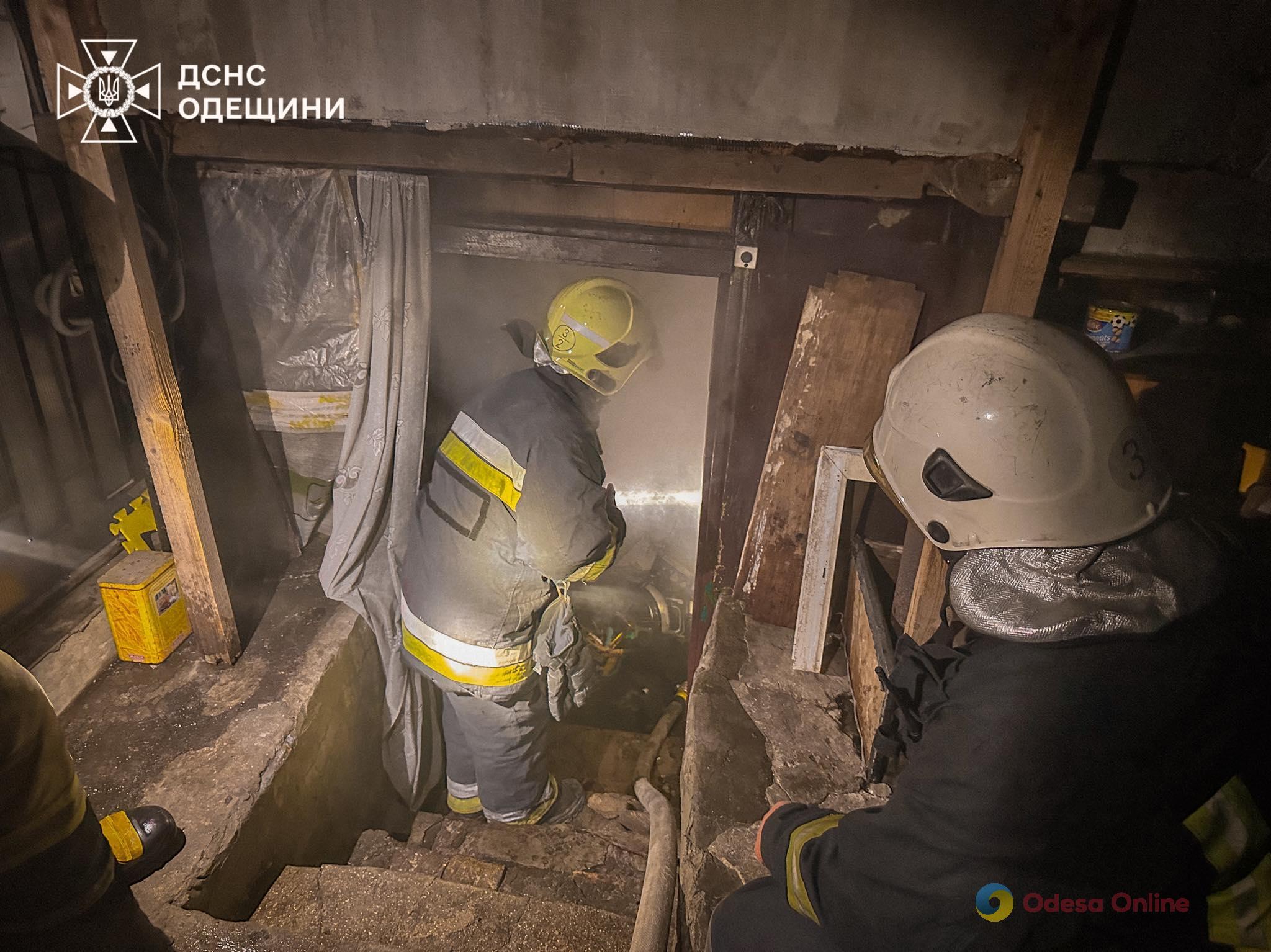 Одесса: на Раскидайловской произошел пожар в полуподвальном помещении квартиры