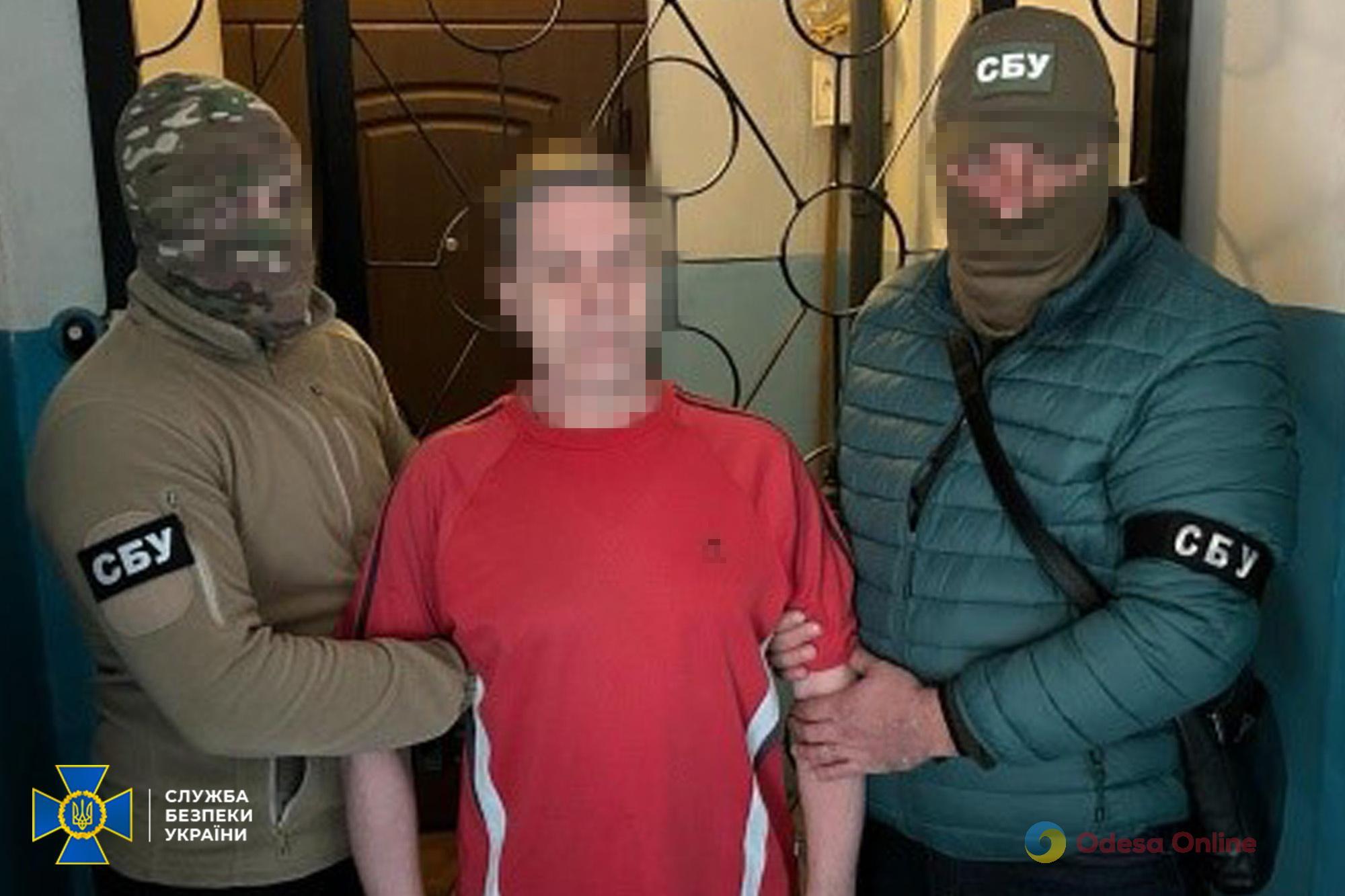 СБУ задержала двух коллаборантов, которые охраняли российские «тюрьмы» в Херсонской области