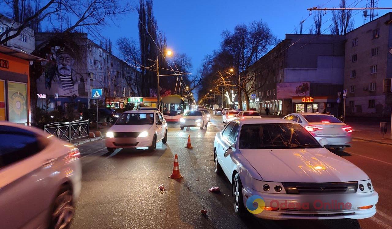 В Одессе водитель сбил женщину на пешеходном переходе