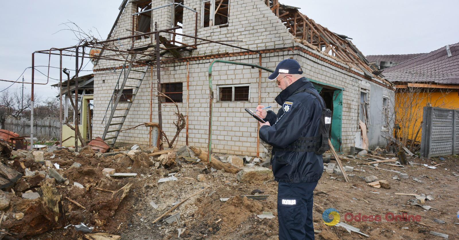 Последствия воздушной атаки в Николаеве: обломки дрона упали в частный  сектор - Новости Одессы - odessa.online (25.03.2024)