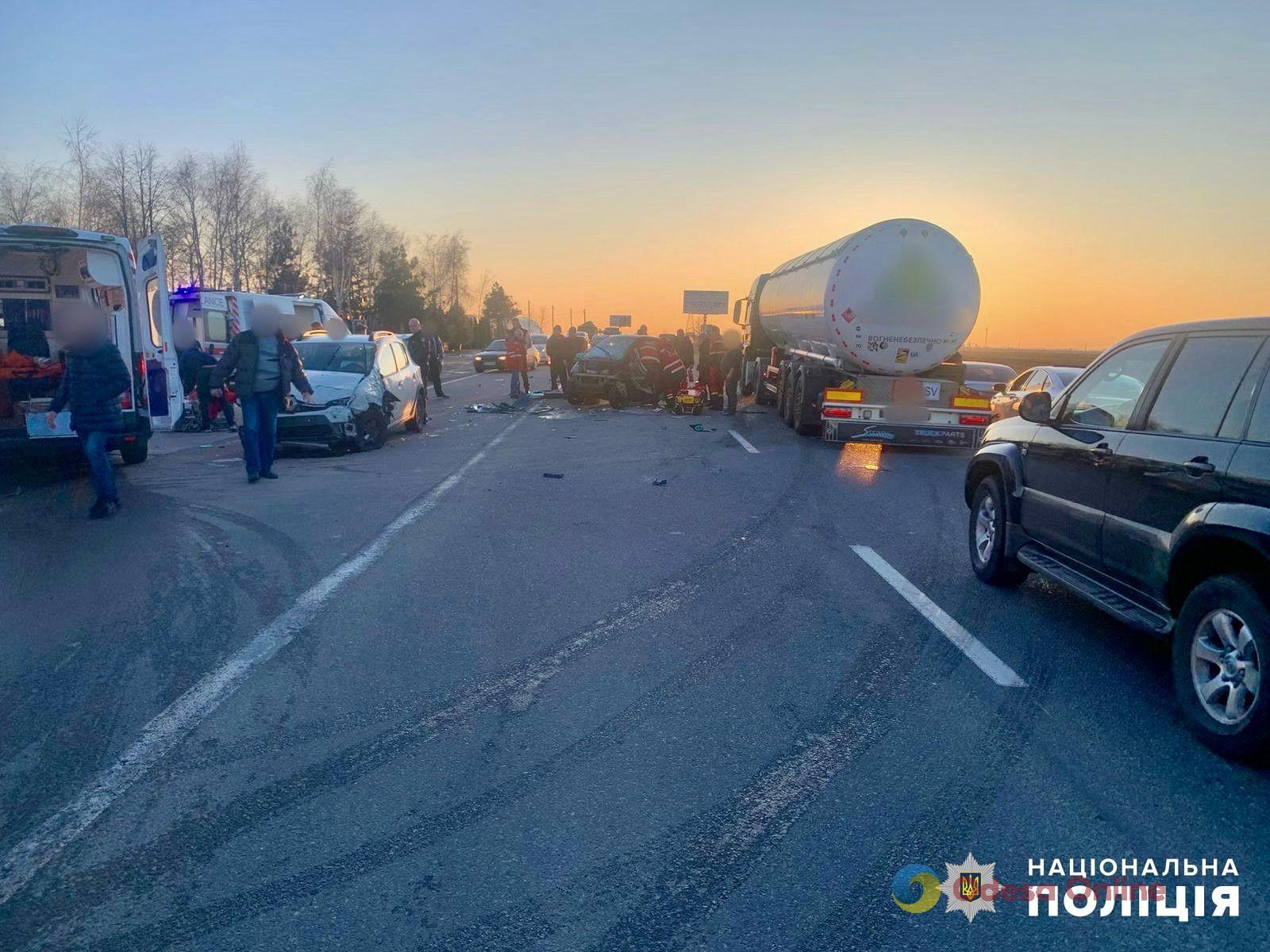 Внаслідок ДТП на дорозі Одеса – Чорноморськ травмувалися двоє водіїв та малолітня дитина