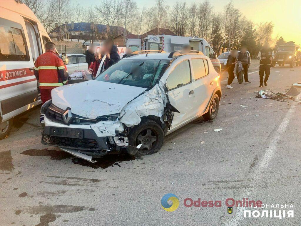 В результате ДТП на дороге Одесса – Черноморск травмировались двое водителей и малолетний ребенок