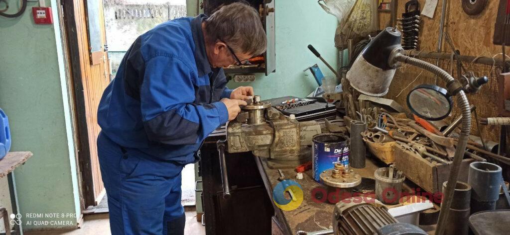 В Одессе моют памятники и готовят фонтаны к расконсервации