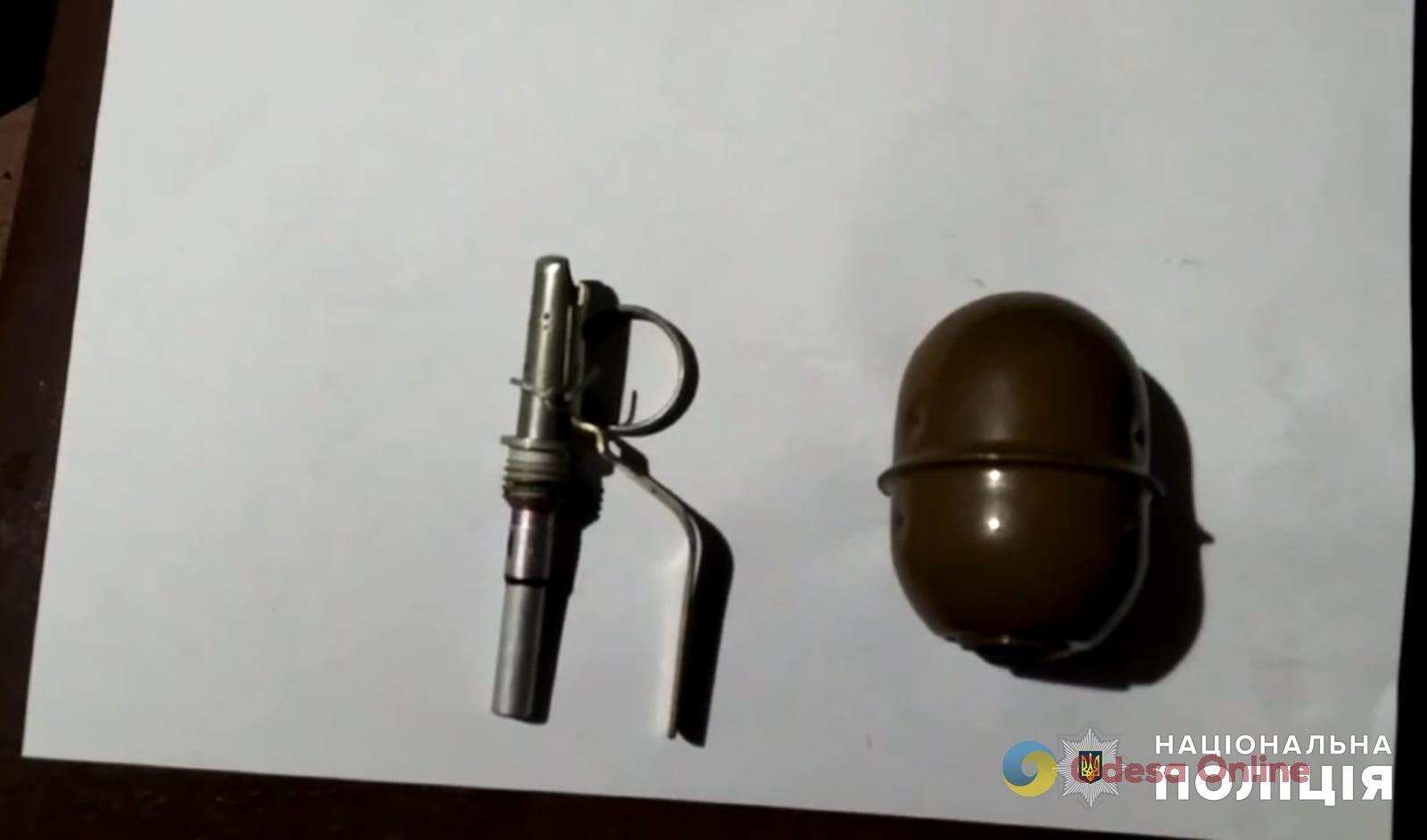 Житель Одесской области взорвал гранату под чужой квартирой