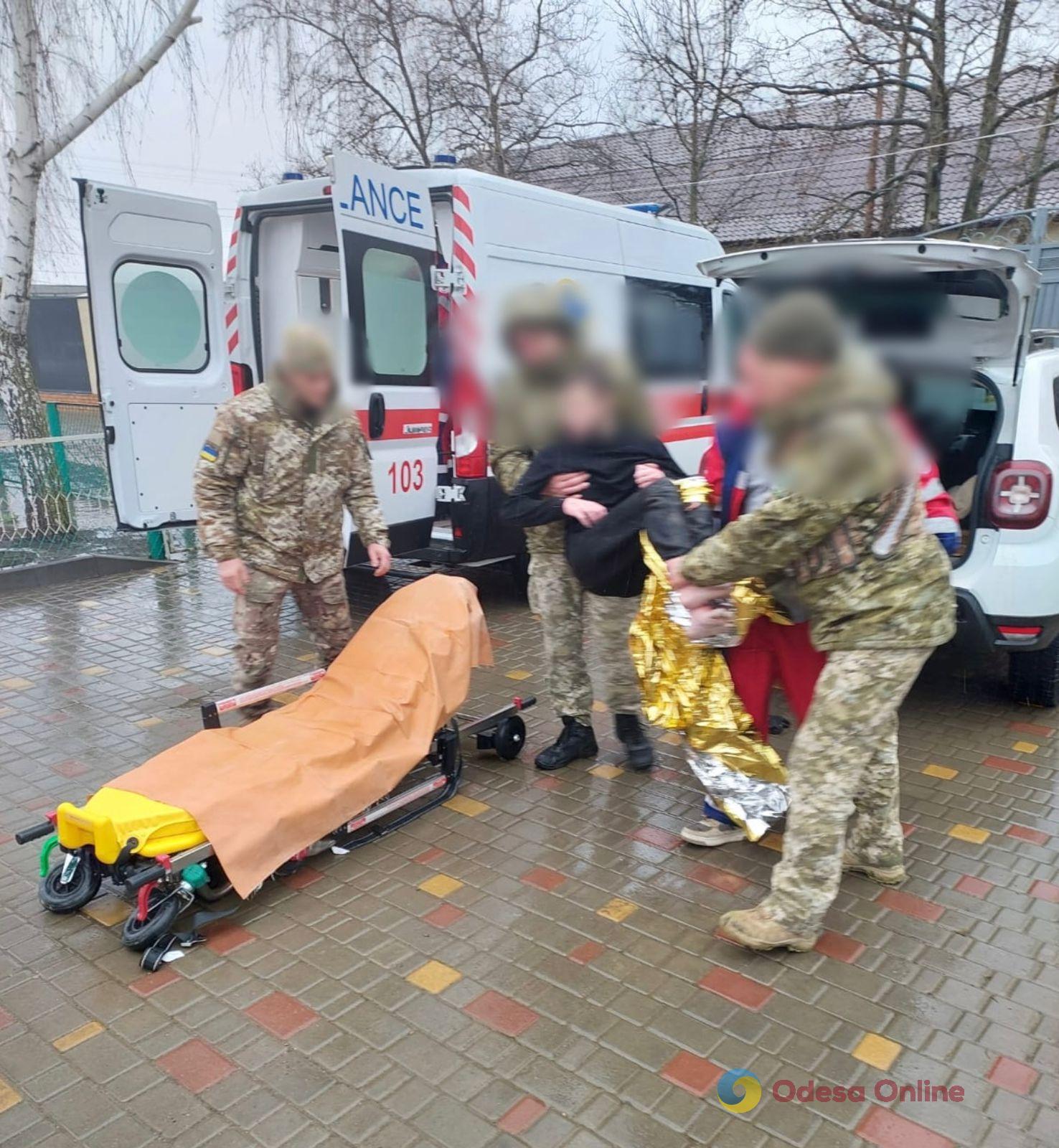 В Одесской области пограничники вытащили из реки Турунчук парня с переохлаждением — врачи борются за его жизнь