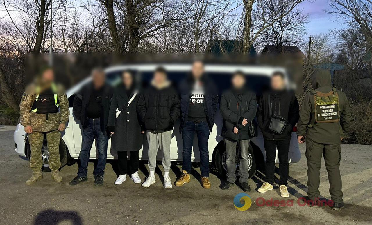 Житель Одесской области пытался вывезти мужчин из Украины на маршрутке