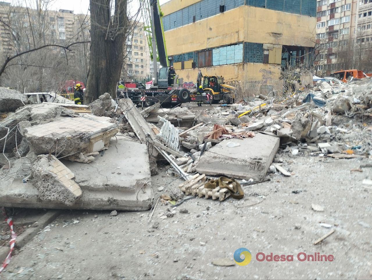 Последствия российской ночной атаки «шахедами» по Одессе (фото, видео)