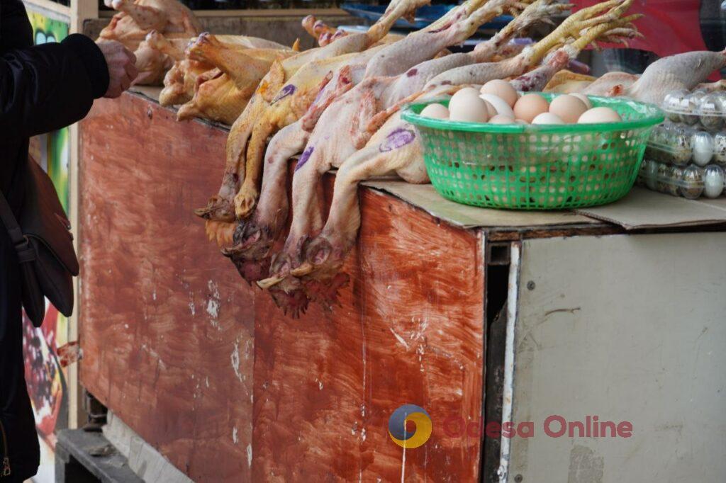Брынза, брокколи и курица: субботние цены на одесском Привозе
