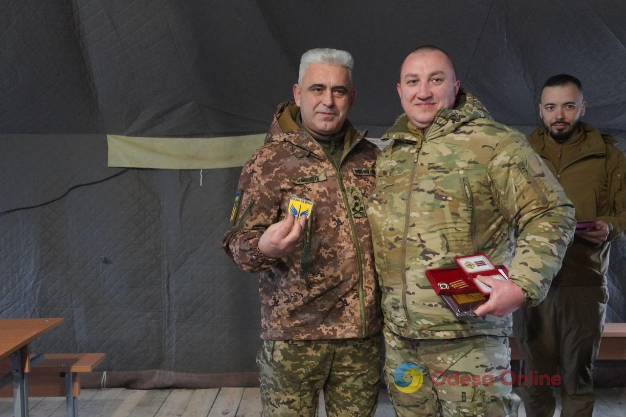Одесские волонтеры ОО «Вільні та Вірні» передали украинским защитникам багги, пикапы и бани