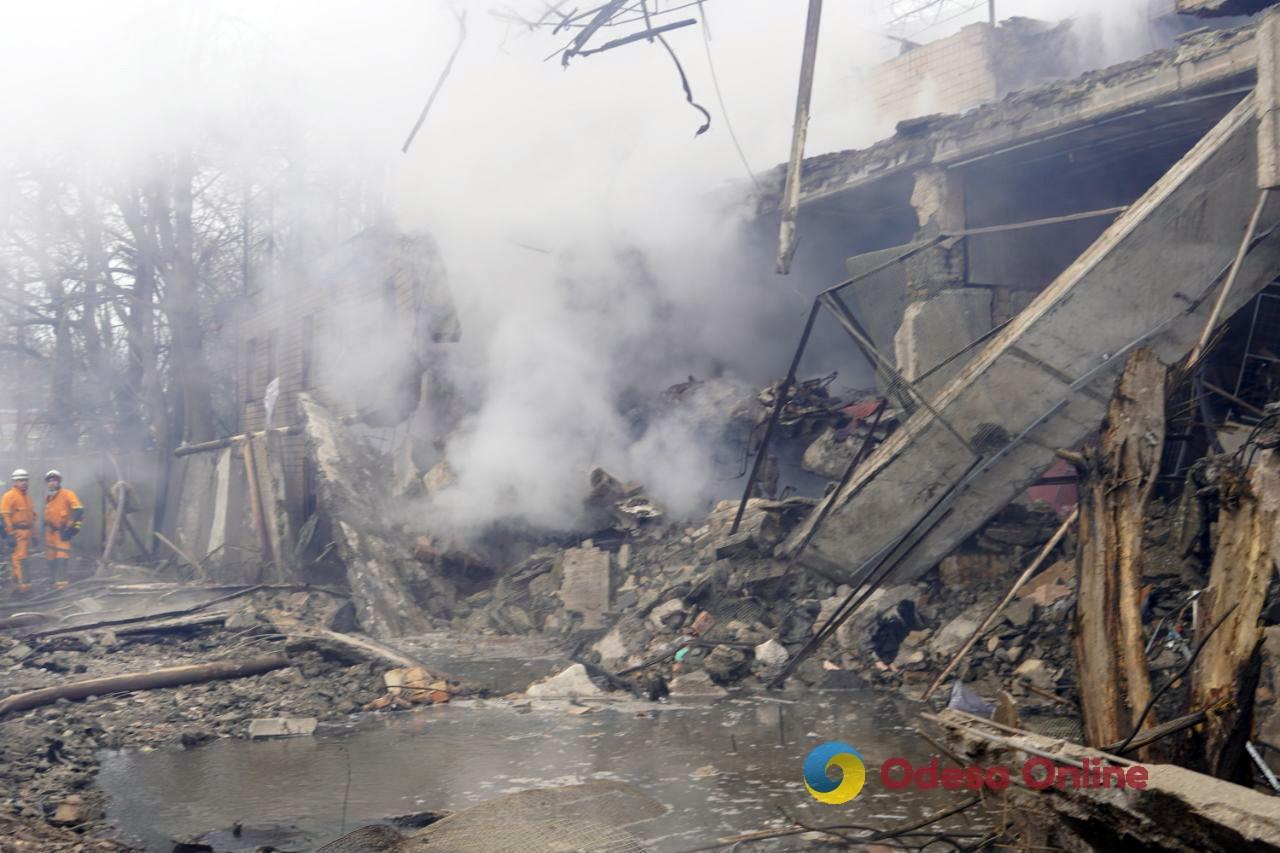 Наслідки ракетного удару по Одесі: кількість загиблих зросла до 19