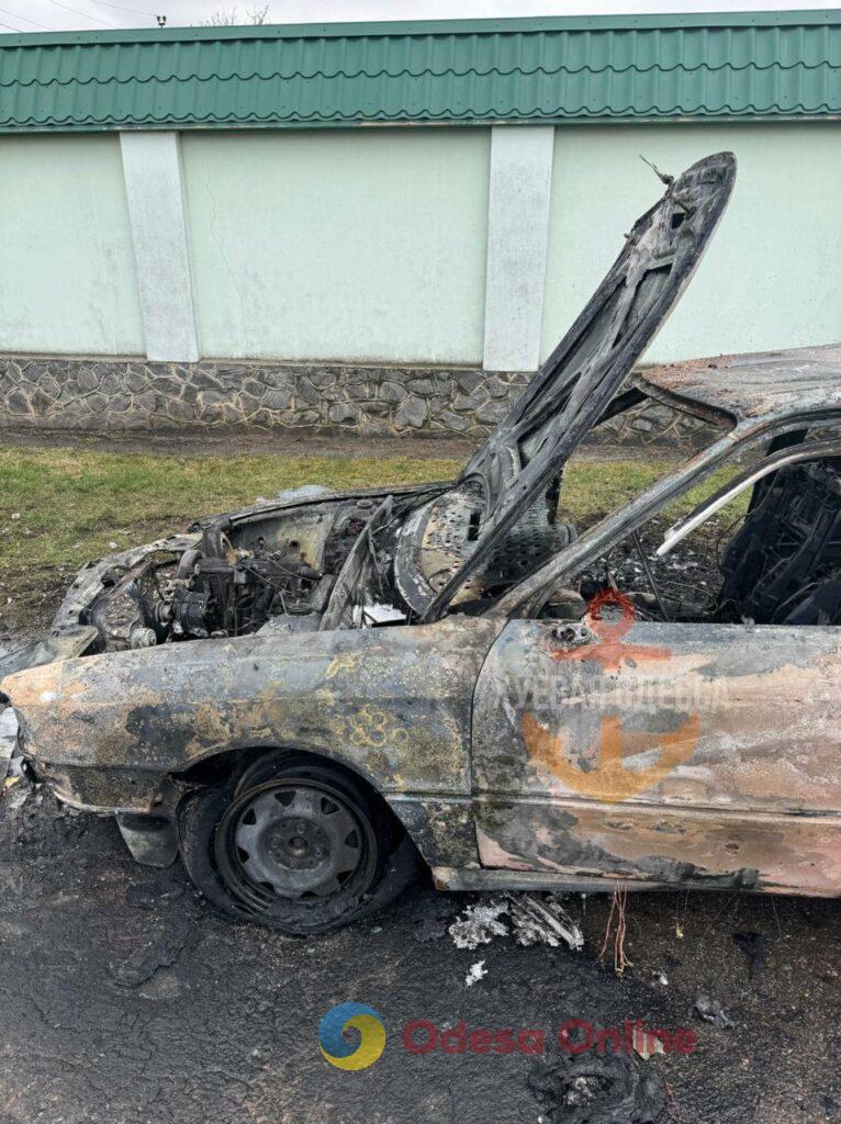 У Подільську посеред дороги згоріла автівка