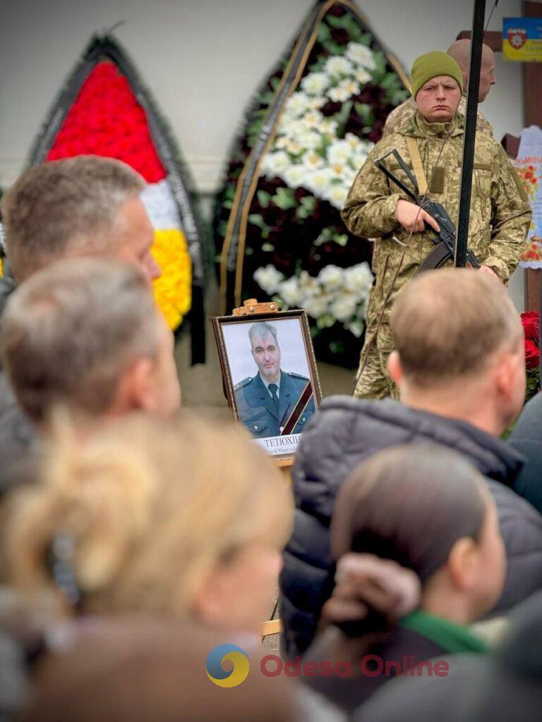 В Одессе провели в последний путь погибшего от ракетного удара бывшего вице-мэра Сергея Тетюхина