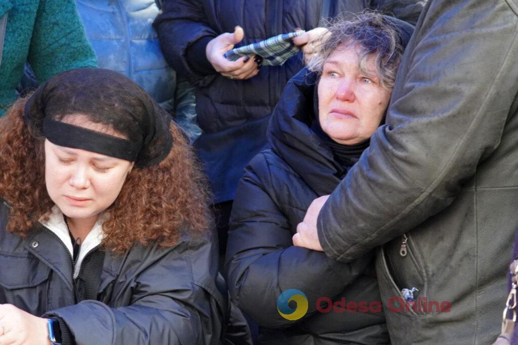 Одесса простилась с погибшим от российских ракет фельдшером Сергеем Ротару (фоторепортаж)